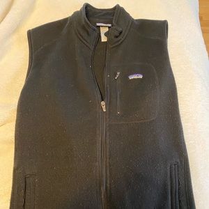 Black Patagonia fleece vest